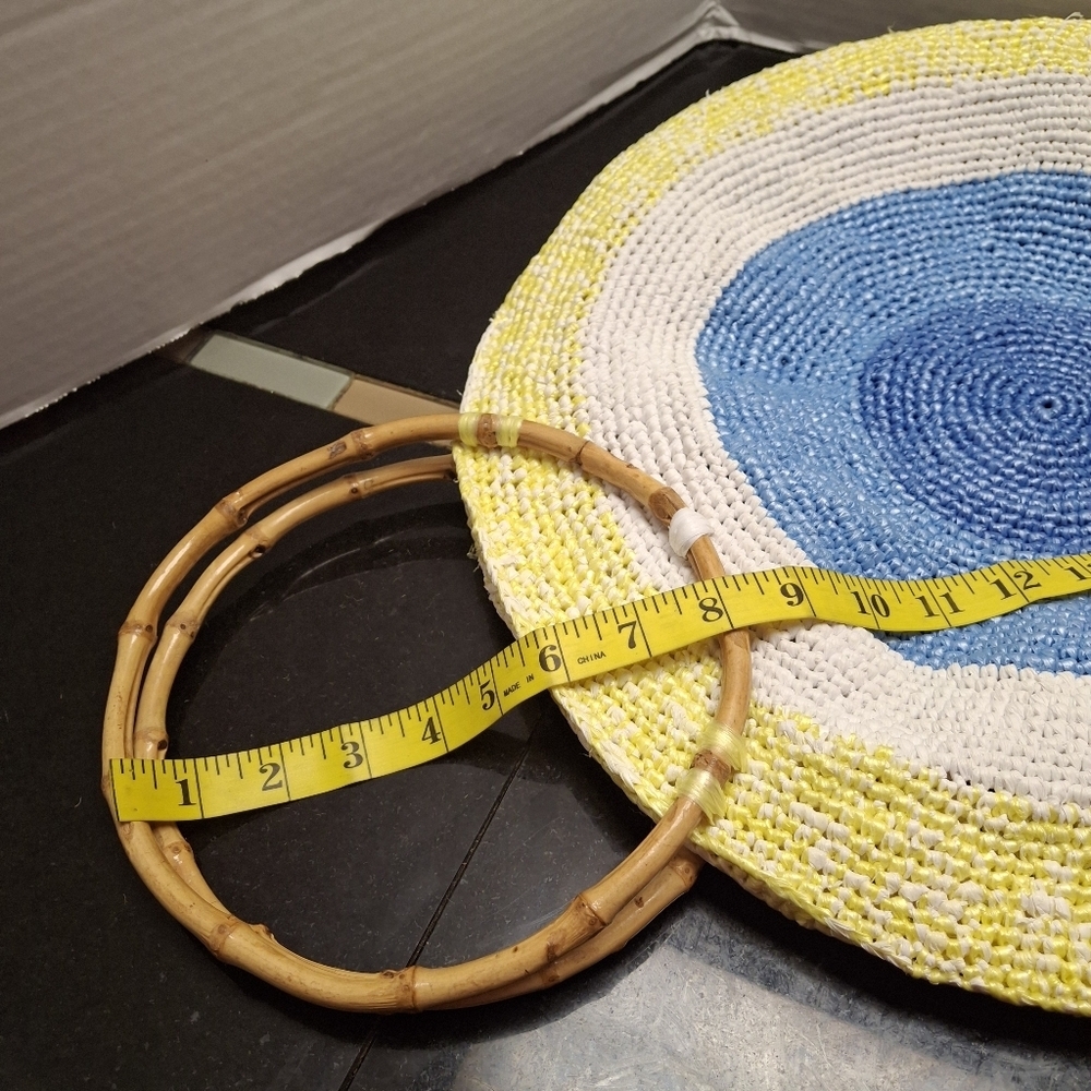 Handmade Round Concentric Circles Plastic Weave Bamboo Handles Large Purse Bag - Picture 16 of 16